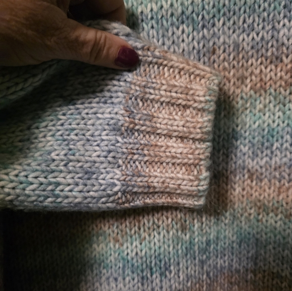 Cozy Multicolor Striped Women's Sweater - Picture 5 of 7